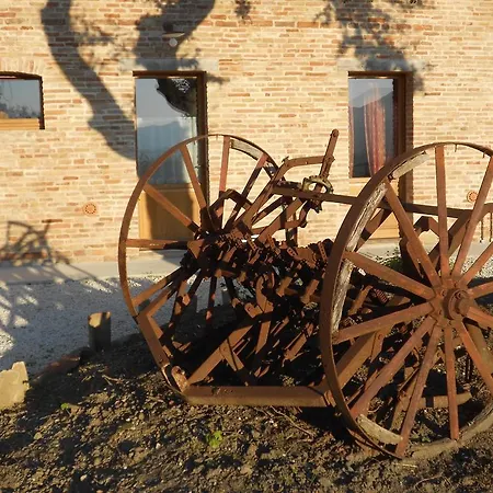 Agriturismo L'isola Che Non C'era Farm stay *